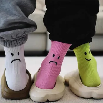 Nový plač a usmievavá tvár ponožky Zábavné športové farbou pár ponožky iny príliv ponožky mužov a žien v skúmavke bavlnené ponožky 0