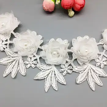 1 yard 7.8 CM Biele Čipky Stuhou Pearl Korálkové 3D Kvet Vyšívané Čipky Výbava Nášivka Škvrny Textílie Šitie Plavidlá Svadobné Šaty