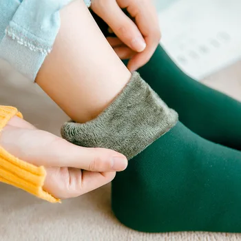 Ženy/muži Zime Teplé Zahusťovanie Teplé Ponožky Vlnené Cashmere Snehu Čierne Kožené Bezšvíkové Ponožky Velvet Soft Topánky Spacie Ponožky