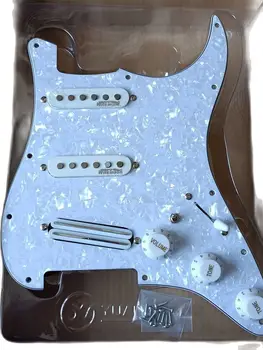 Prewired SSS Gitara Pickguard Wilkinson WVS Alnico Biele Mini Humbucker Snímač Nastavený 7 Spôsob Swtich pre Strat Gitara Zváranie Postroj