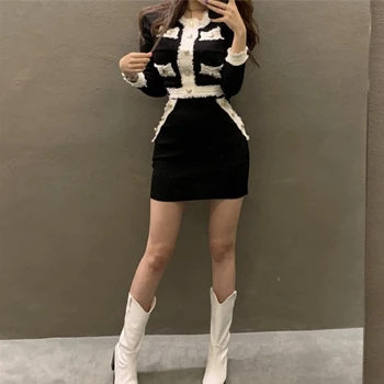 Jeseň kórejský Dva-kus Ženskej Strapec Vrecku Retro Kovové Tlačidlo Pletené Top + Sexy Mini Tesný Sukne Oblek 3