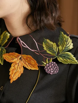 2022 Jar a na Jeseň Ženy Leaf Berry Tvarované Vyšívané Originálny Dizajn Tričko 4